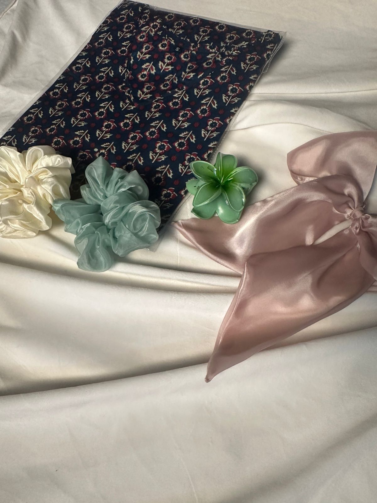 🎀 SnazzyBees Gift Combo for Her